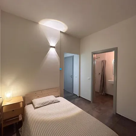 Emilia94 Apartamento *